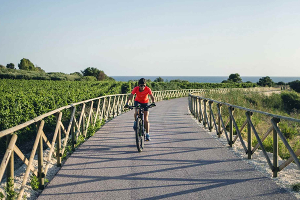 Cycling in Sicily. Menfi, la nuova pista ciclabile.